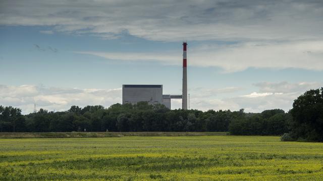 La centrale de Zwentendorf devait être la première d'une série de centrales nucléaires destinées à fournir de l'électricité à six millions de foyers autrichiens. Mais après un référendum en 1978, le projet est resté hors service. [AFP - JOE KLAMAR]