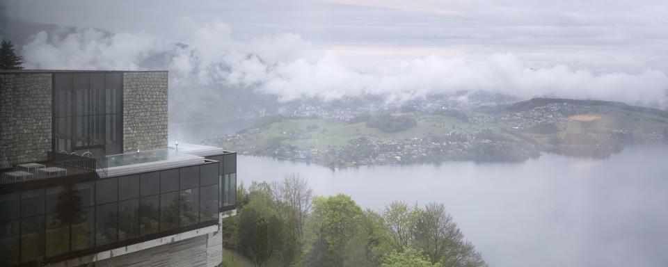 La conférence de paix qu'organise la diplomatie suisse au Bürgenstock ne rencontre pas le succès escompté. [Keystone - Gatean Bally]