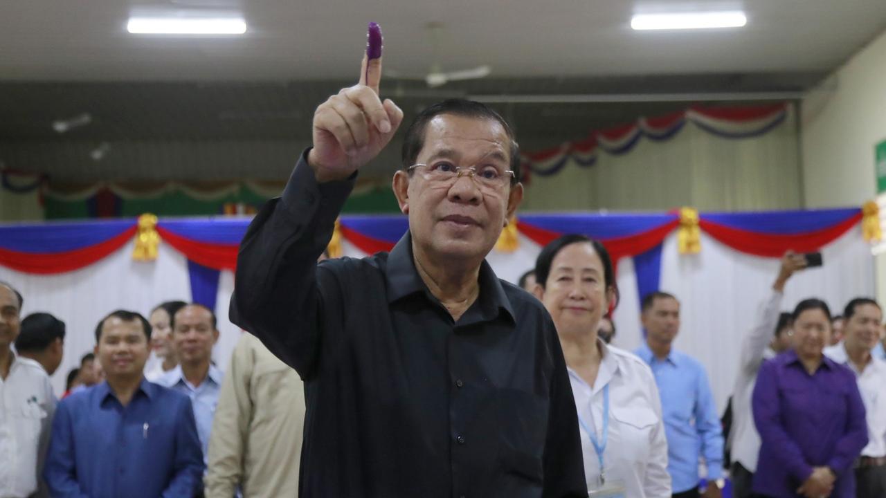 L'ex-Premier ministre cambodgien Hun Sen fait son retour en politique. [Keystone - EPA/Kith Serey]