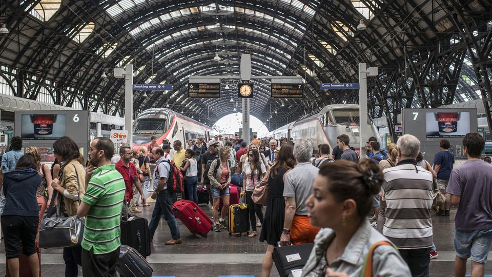 Pas de train entre Milan et Genève pendant 3 mois: interview de Bruno Storni. [Keystone - Christian Beutler]