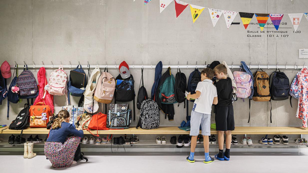 Bientôt le cap des 50'000 élèves sur les bancs d'école à Fribourg (image d'illustration). [Keystone - Valentin Flauraud]