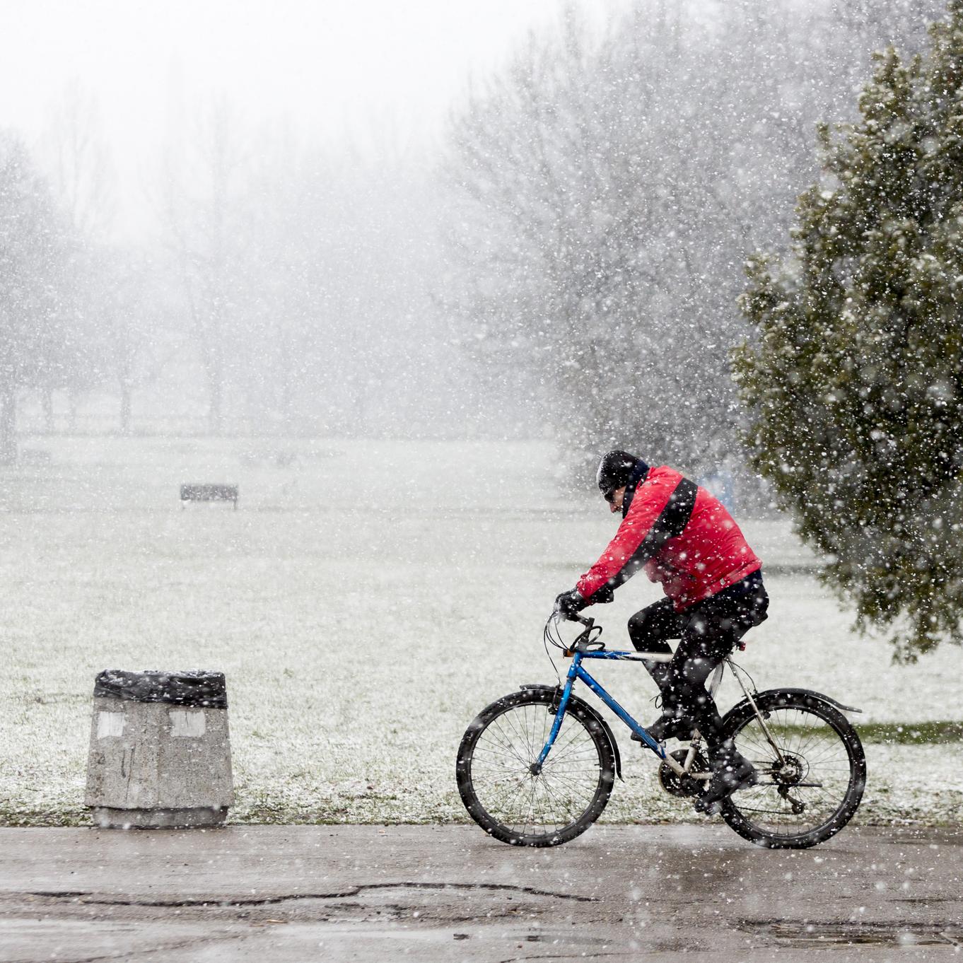 Electricité nucléaire, chalet REPR et vélo en hiver