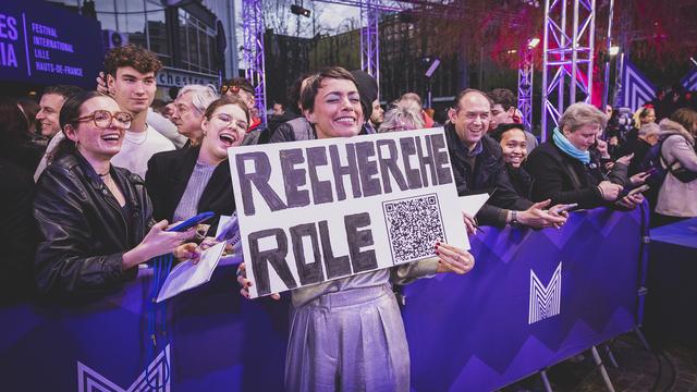 Sur le tapis rouge, lors de l'ouverture du Festival Séries Mania 2024. [Festival Séries Mania - J. LELONG]