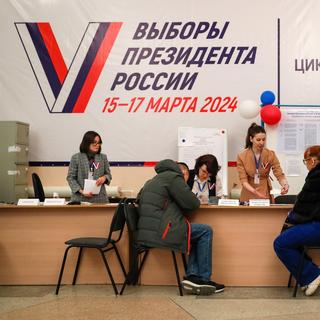 Une fraude électorale de grande ampleur lors de la présidentielle en Russie. [Keystone - YURI KOCHETKOV]