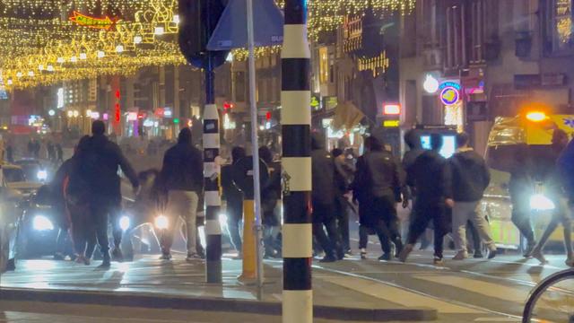 Des violences ont eu lieu en marge de la rencontre en Ligue Europa entre l'Ajax et le Maccabi Tel-Aviv. [Reuters - X/iAnnet]