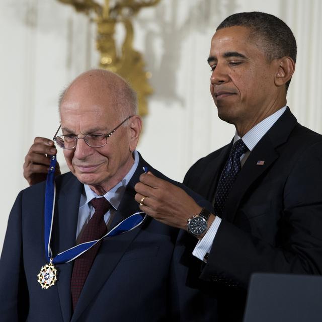Le Nobel d'économie 2002 Daniel Kahneman est décédé à 90 ans. [Keystone - AP Photo/Evan Vucci]