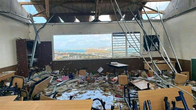 Une salle de classe dévastée après le passage du cyclone Chido à Mayotte. [ASFP - Daniel MOUHAMADI]