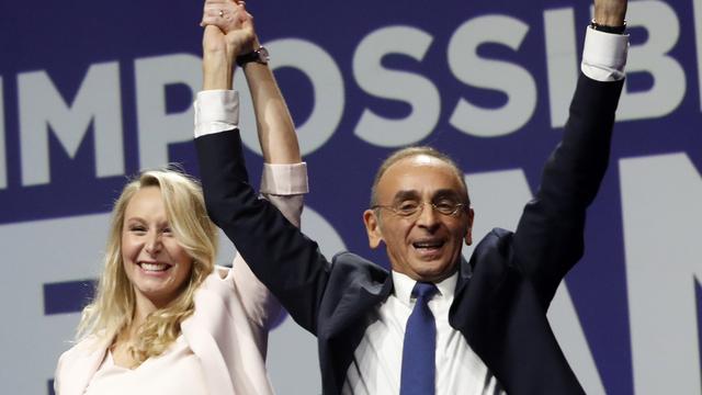 Marion Maréchal et Eric Zemmour lors de la campagne présidentielle de 2022. [KEYSTONE - JEAN-FRANCOIS BADIAS]