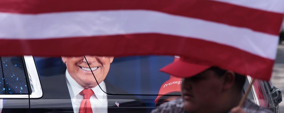 La clé de l'élection de Trump pourrait être un discours rodé et identitaire adressé aux hommes blancs et hétérosexuels. [Keystone/EPA - Justine Lane]