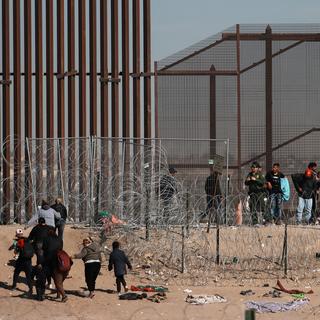 Un mur contre l'immigration entre Mexique et États-Unis. [Keystone/EPA - Luis Torres]