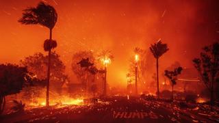 Les assurances ne prendront pas en charge une partie des dégâts causés par les incendies qui ont ravagé la Californie. [Keystone/AP Photo - Ethan Swope]