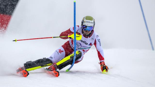 Manuel Feller a été le plus fort sur la 1re manche du slalom d'Adelboden. [KEYSTONE - ANTHONY ANEX]