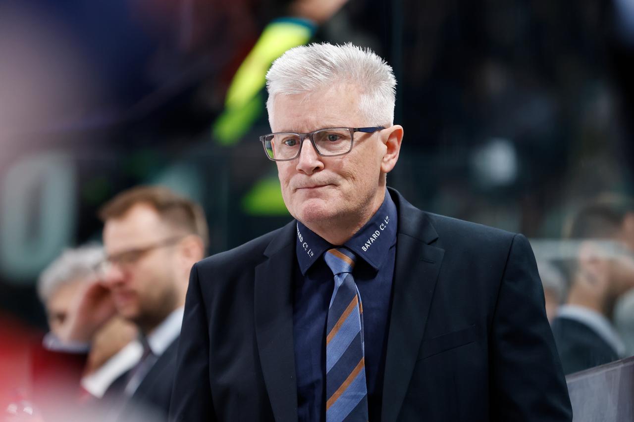 Marc Crawford a été contraint de quitter le banc des ZSC Lions pour raisons de santé. [KEYSTONE - MANUEL GEISSER]