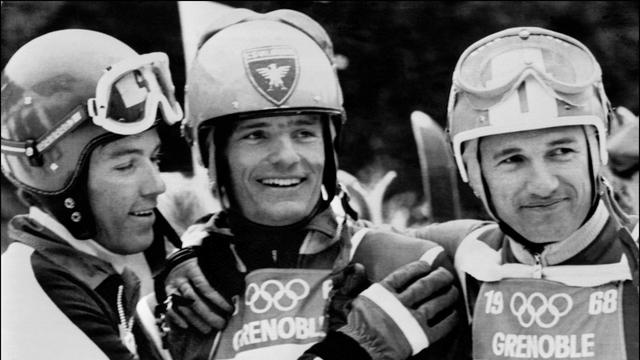 Jean-Daniel Dätwyler aux côtés du médaillé d'or des JO de Grenoble Killy (au centre) et de Guy Perillat. [AFP - STAFF]