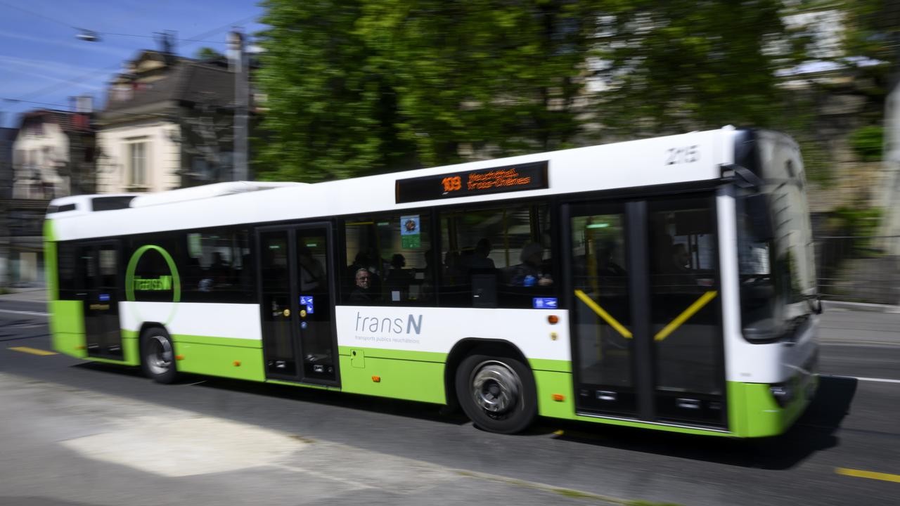 La Ville de Neuchâtel étend ses subventions pour les transports publics aux seniors et aux bénéficiaires des prestations complémentaires. [Keystone - Laurent Gillieron]