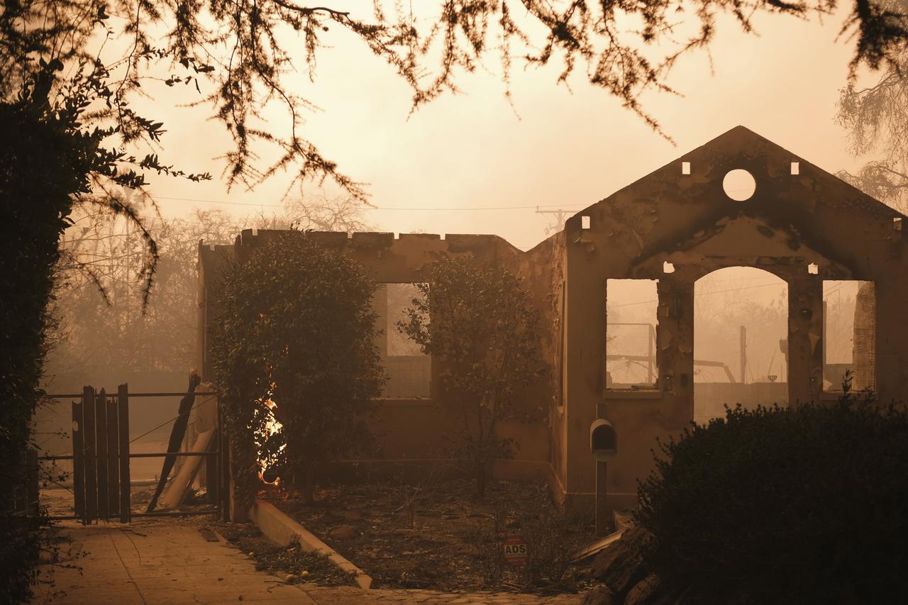 Les incendies à Los Angeles ont détruit plus de 10'000 bâtiments. [Carlos Leal]