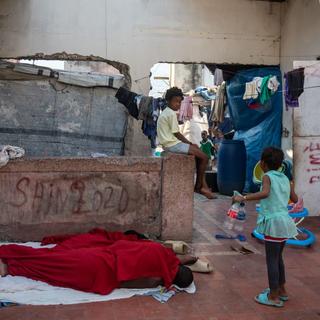 Le théâtre Rex à Haïti quinze ans après le séisme de 2010. [Keystone - EPA/JOHNSON SABIN]