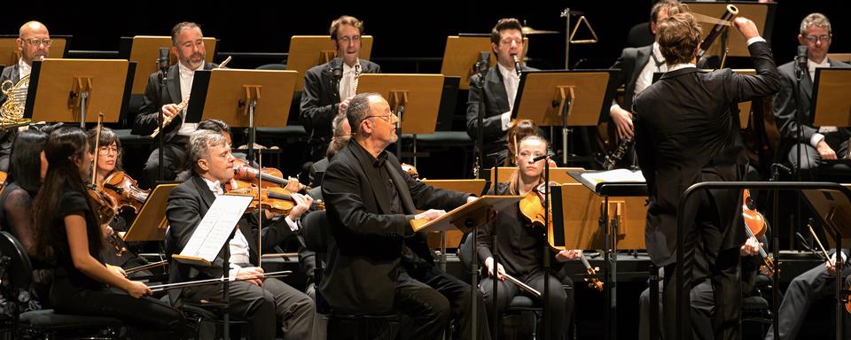 Jean Reno et l'OCL dirigé par Renaud Capuçon dans "Pierre et le loup" de Prokofiev. Mercredi 9 janvier 2025, Métropole, Lausanne. [Human's Project]