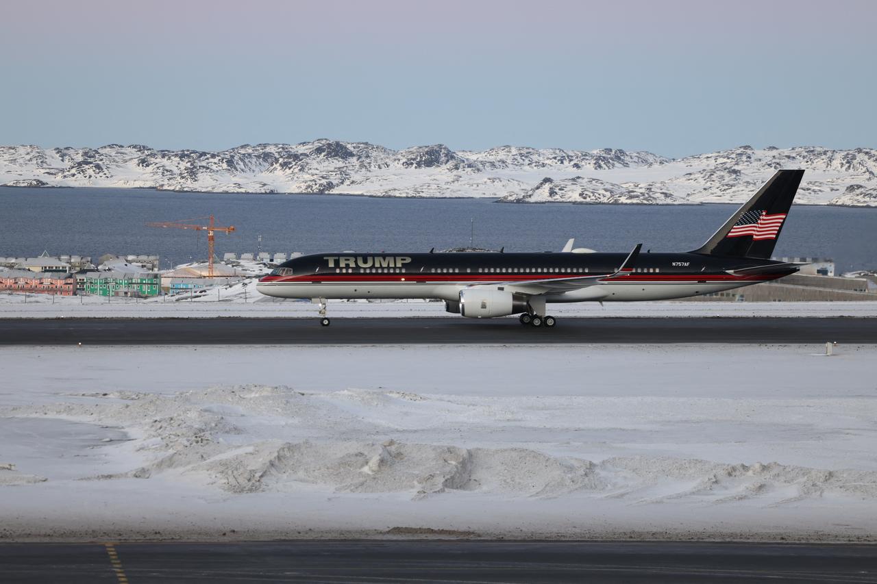 L'avion de Donald Trump Jr. au Groenland. [AFP - Emil Stach]