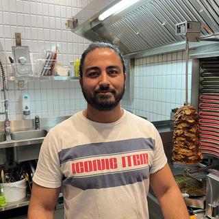 Atiq dans son restaurant kebab à Genève. [DR]