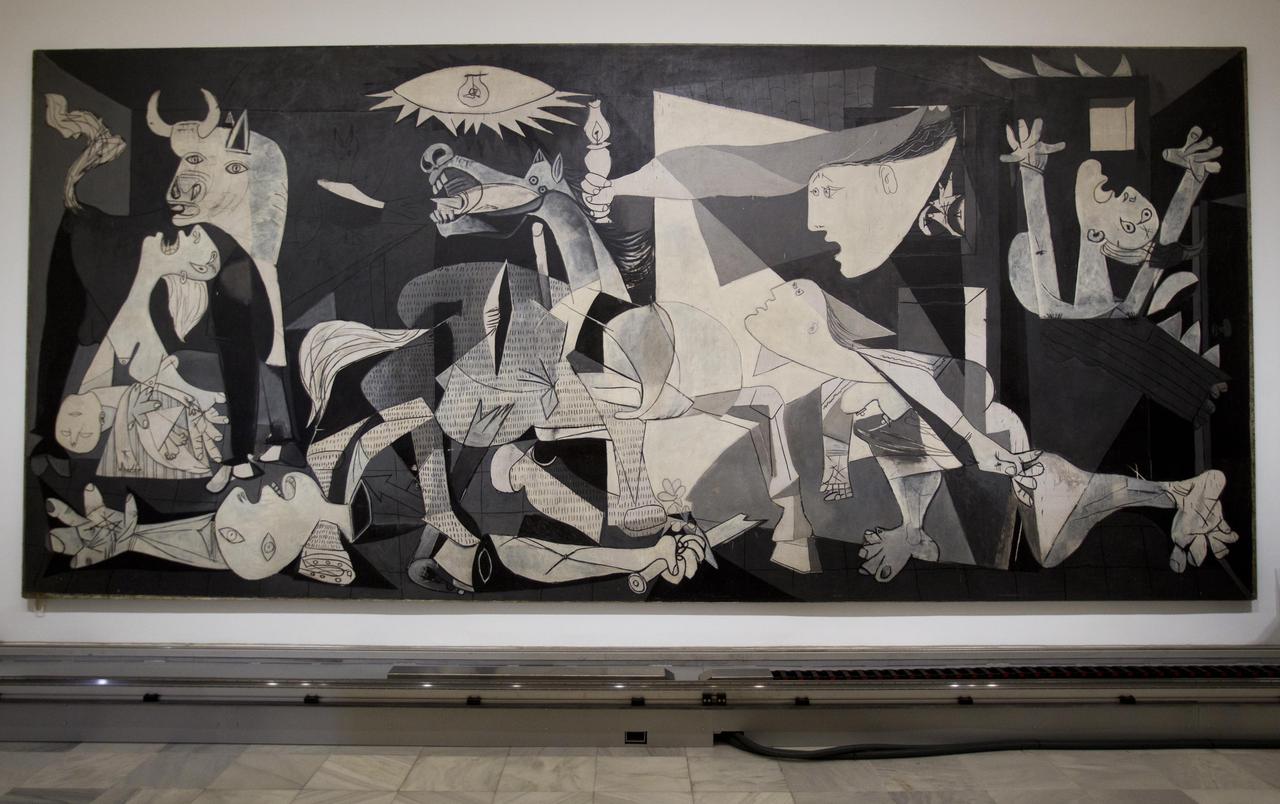 Le tableau "Guernica" de Pablo Picasso, symbole de la lutte anti-franquiste, est exposé au musée Reina Sofía de Madrid, ici en 2012. [KEYSTONE - PAUL WHITE]