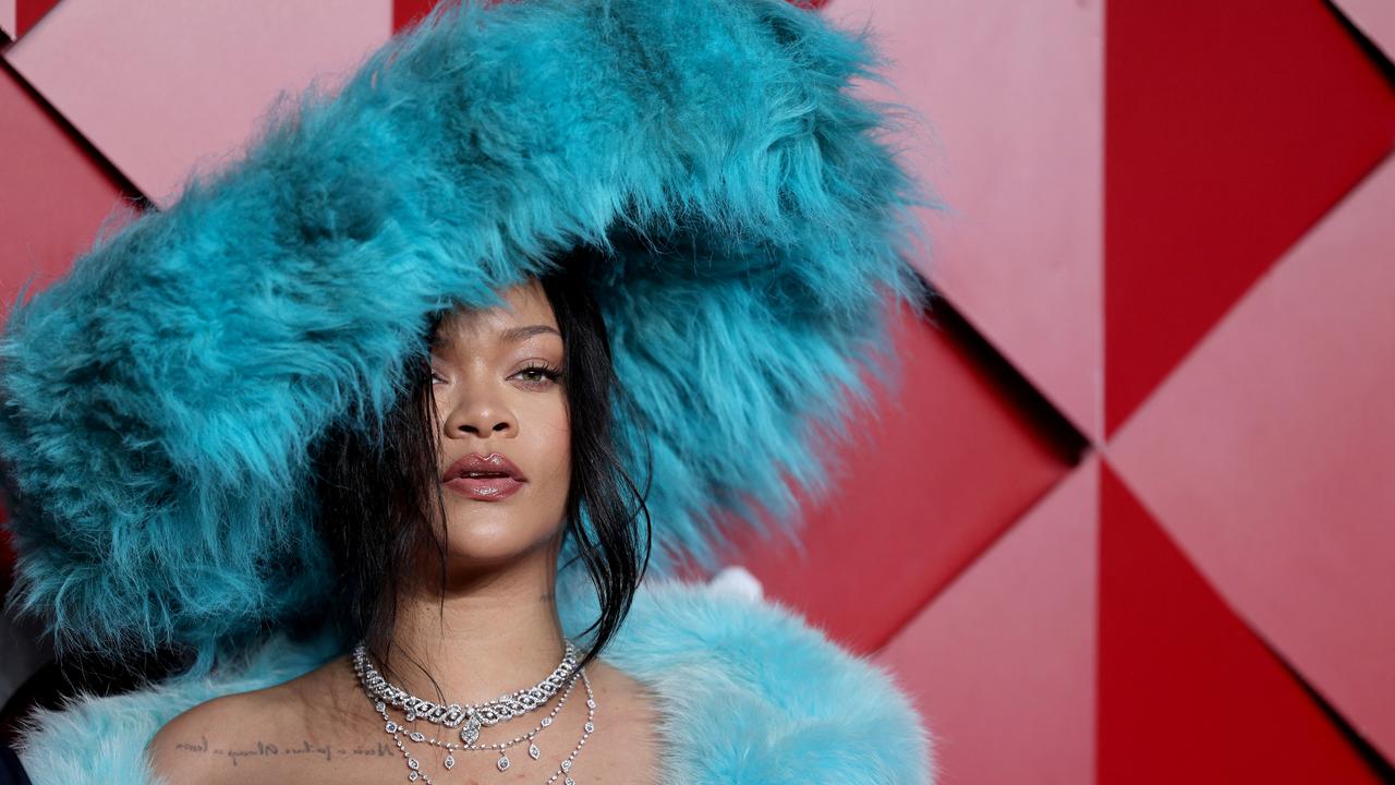 La chanteuse Rihanna sur le tapis rouge durant The Fashin Awards 2024, à Londres, le 2 décembre 2024. [Reuters - Hannah McKay]