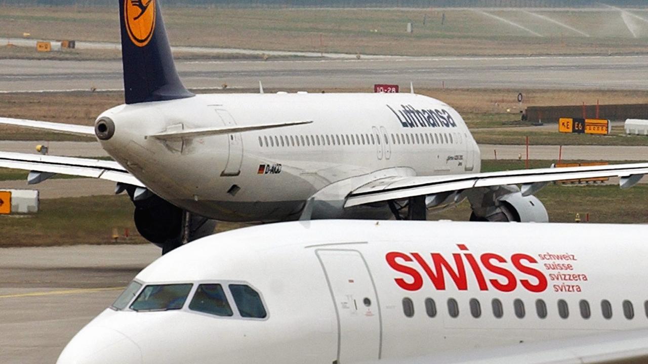 Lufthansa a annoncé recruter 10'000 personnes en 2025, dont 1000 pour Swiss. [Keystone - Steffen Schmidt]