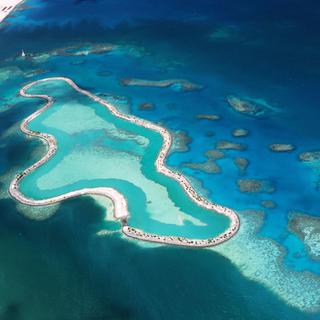 Le fragile équilibre des zones coraliennes des Seychelles menacé par le tourisme de masse. [hemis.fr - Bruno Barbier]