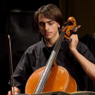 5 avril 2011: Constantin Macherel au violoncelle. [Jérôme Genet]