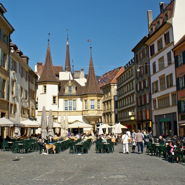 Place des Halles, à Neuchâtel. [flickr.com - davidpc]