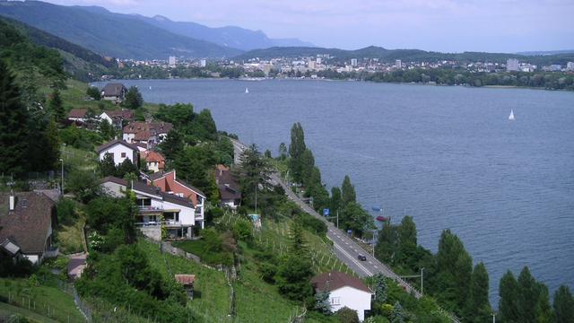 La ville de Bienne et son lac. [Wikimédia]