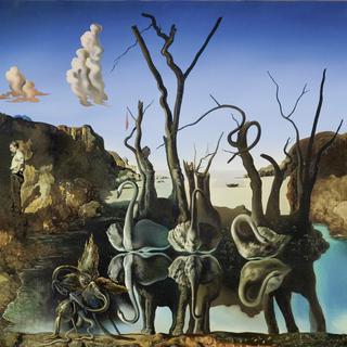 Salvador Dalí, "Cygnes réfléchis en éléphants", 1937. [ProLitteris/fondationbeyeler.ch]