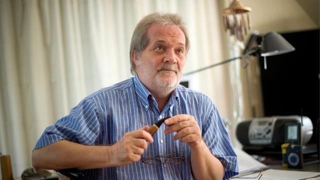 Le compositeur hongrois Peter Eötvös dirige le concert du 13 octobre 2011 à la Tonhalle de Zurich. [Peter Kollanyi]