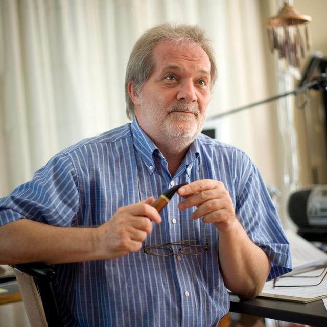 Le compositeur hongrois Peter Eötvös dirige le concert du 13 octobre 2011 à la Tonhalle de Zurich. [Peter Kollanyi]