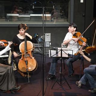 7 février 2011: Barbouze de chez Fior. De g. à dr.: Annick Rody, Sara Oswald, Laurence Crevoisier et Camille Stoll. [Alexandre Chatton]