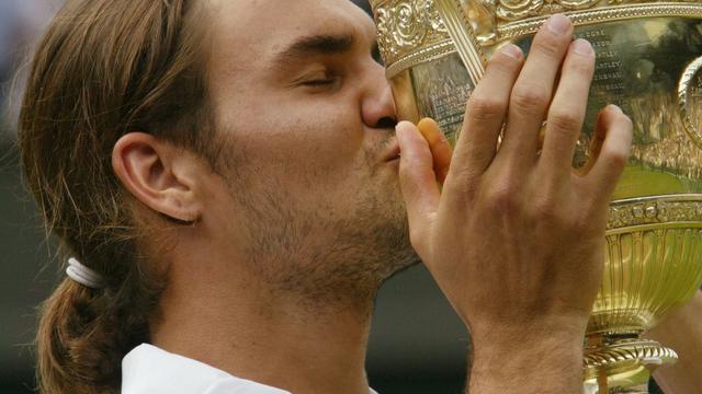 Roger Federer lors de sa victoire à Wimbledon, le 6 juillet 2003. [Anja Niedringhaus]