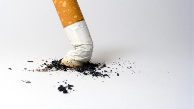 On achète moins de cigarettes en Suisse, ce qui ne signifie pas que la consommation de tabac diminue. [NatUlrich]