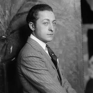 Le violoniste Jascha Heifetz en 1923. [Lipnitzki / Roger-Viollet]