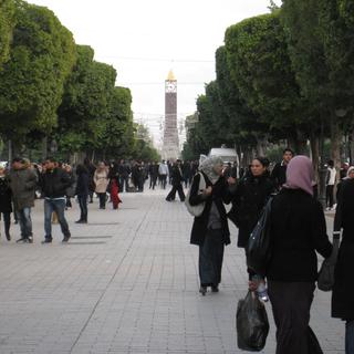 Tunis, avenue Habib Bourguiba, théâtre de la révolution. [Gabrielle Desarzens]