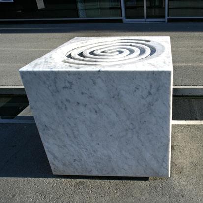Une oeuvre de Daniel Schlaepfer sur l'espace public du Flon, à Lausanne. [dschlaepfer.com - Lucien Zurcher]