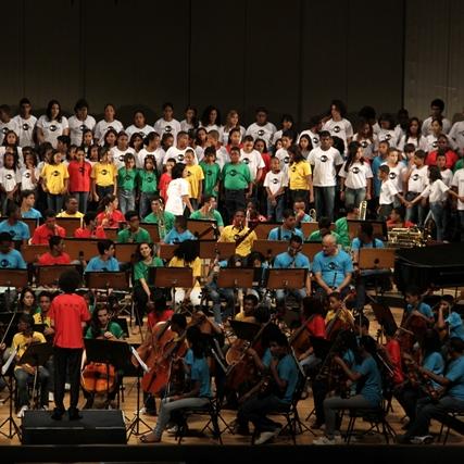 Concert du 5ème anniversaire de NEOJIBA   Yuri Azevedo (direction) [NEOJIBA - Tatiana Golsman]