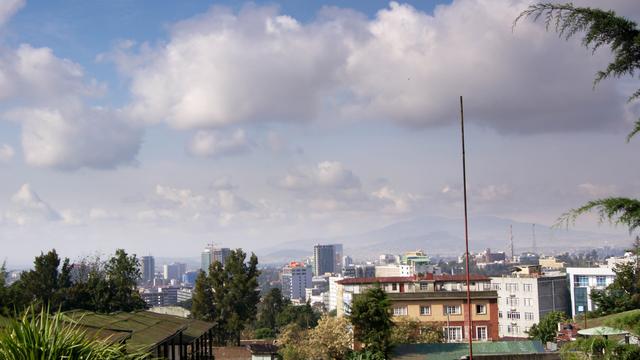Addis-Abeba en mutation, vu depuis le quartier Piazza. [Adrien Zerbini]