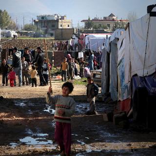 Enfants syriens dans un camp de réfugiés dans la vallée de la Bekka, au Liban, le 12 décembre 2012. [Joseph Eid]