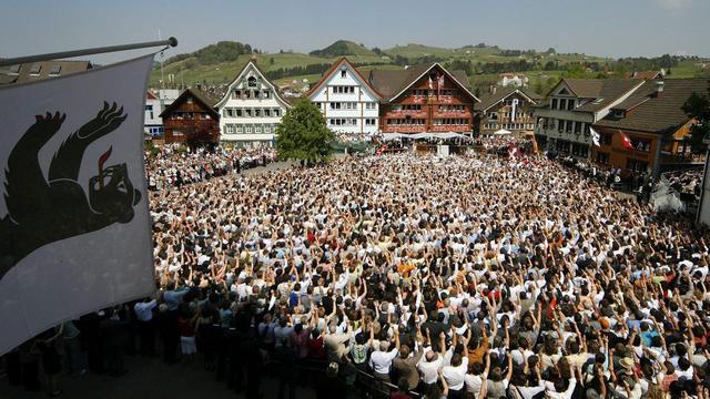 Landsgemeinde à Appenzell le 29 avril 2007. [Alessandro Della Bella]