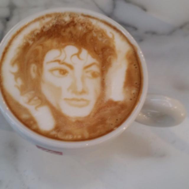 Le portrait de Michael Jackson réalisé par Mike Breach. [baristart.com]