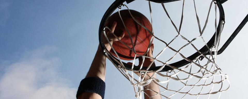 On s'intéresse au basket, ce soir. [Jof]