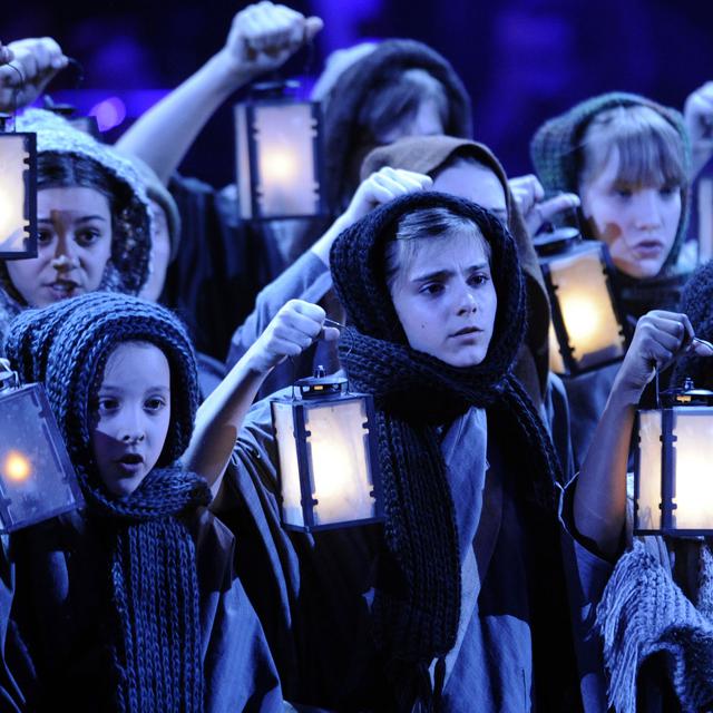 Enfants du CREA pendant la cérémonie des 18e Victoires de la Musique Classique, le 14 février 2011. [Damien Meyer]