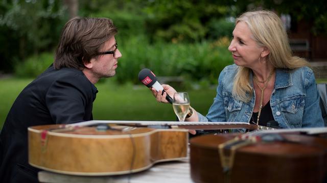 Thomas Dutronc au micro de Valérie Ogier. [Olivier Rutschmann]