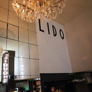 Le Lido Lausanne. [facebook.com/pages/Le-Lido-Comedy-And-Club/]