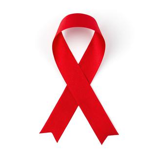 Le ruban rouge, l'emblème de la lutte contre le sida. [rangizzz]
